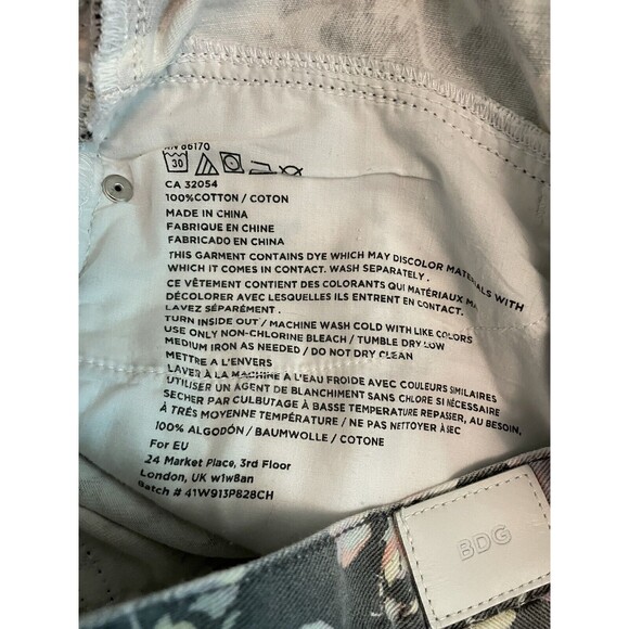 BDG Jeans Womens 27 Gray Pink Mom Jean High Rise Denim Cropped Floral 27X28 - Picture 4 of 9